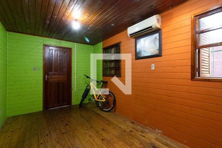Sala de casa à venda com 2 quartos, 72m² em Passo das Pedras, Porto Alegre