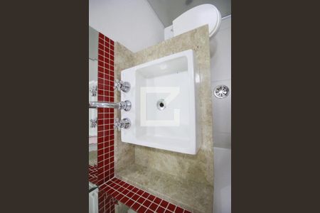 Apartamento à venda com 80m², 3 quartos e 1 vaga Apartamento à venda com 80m², 3 quartos e 1 vagaBanheiro Social