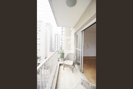 Apartamento à venda com 80m², 3 quartos e 1 vaga Apartamento à venda com 80m², 3 quartos e 1 vagaVaranda