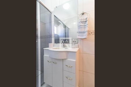 Casa à venda com 135m², 3 quartos e 2 vagasBanheiro social