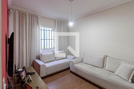 Sala de casa à venda com 3 quartos, 135m² em Jaqueline, Belo Horizonte