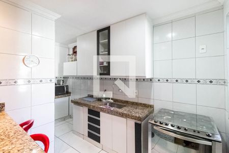 Casa à venda com 135m², 3 quartos e 2 vagasCozinha e Área de Serviço