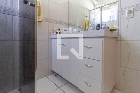 Casa à venda com 135m², 3 quartos e 2 vagasBanheiro da suíte
