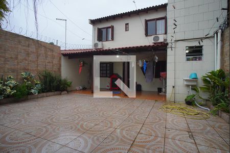 Casa à venda com 240m², 2 quartos e 4 vagasQuintal