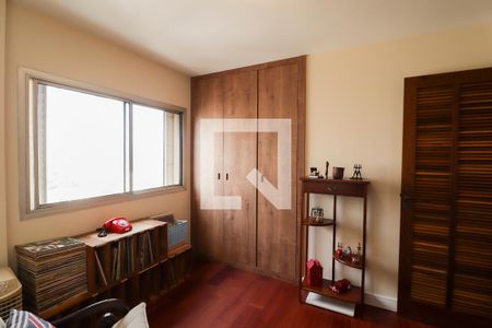 Apartamento à venda com 125m², 3 quartos e 1 vagaQuarto 2