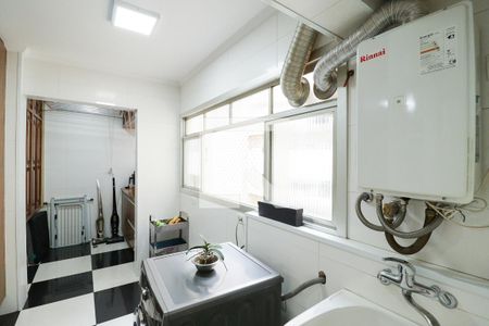 Apartamento à venda com 125m², 3 quartos e 1 vagaÁrea de Serviço e Banheiro de Serviço