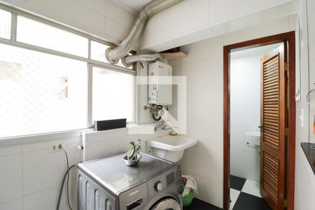 Apartamento à venda com 125m², 3 quartos e 1 vagaÁrea de Serviço e Banheiro de Serviço