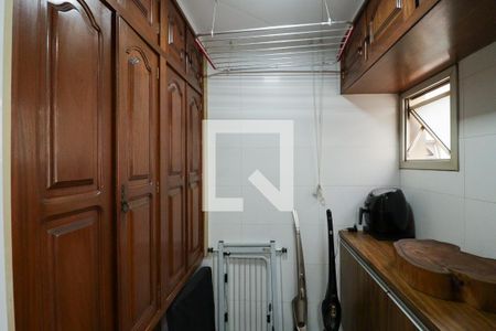 Apartamento à venda com 125m², 3 quartos e 1 vagaÁrea de Serviço e Banheiro de Serviço