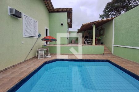 Casa à venda com 300m², 3 quartos e 4 vagasPiscina