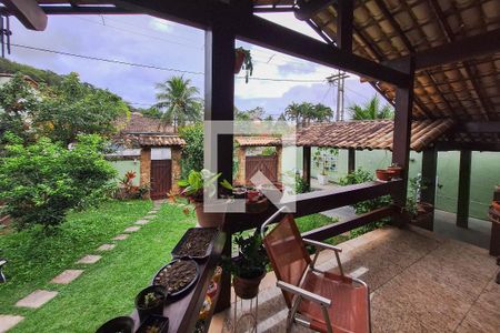 Casa à venda com 300m², 3 quartos e 4 vagasQuintal