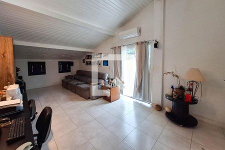 Casa à venda com 300m², 3 quartos e 4 vagasSala 3