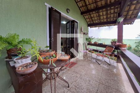 Casa à venda com 300m², 3 quartos e 4 vagasQuintal