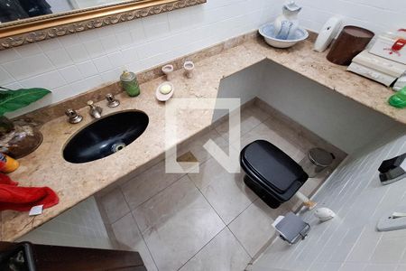 Casa à venda com 300m², 3 quartos e 4 vagasLavabo