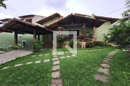 Casa à venda com 300m², 3 quartos e 4 vagasQuintal