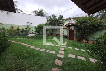 Casa à venda com 300m², 3 quartos e 4 vagasQuintal