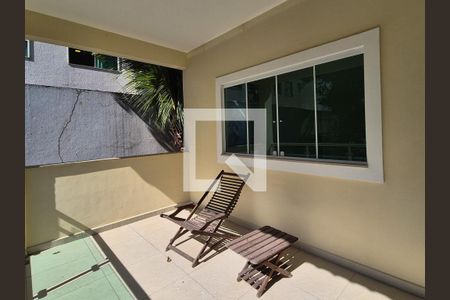 Casa para alugar com 438m², 6 quartos e 8 vagas Casa para alugar com 438m², 6 quartos e 8 vagas2° piso - Varanda