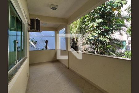 Casa para alugar com 438m², 6 quartos e 8 vagas Casa para alugar com 438m², 6 quartos e 8 vagasQuarto 4 - Varanda