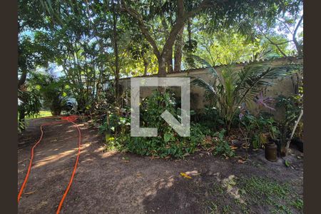 Casa para alugar com 438m², 6 quartos e 8 vagas Casa para alugar com 438m², 6 quartos e 8 vagasÁrea externa