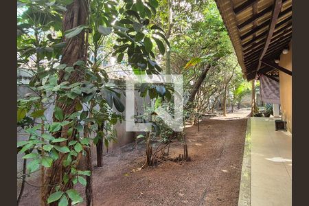 Casa para alugar com 438m², 6 quartos e 8 vagas Casa para alugar com 438m², 6 quartos e 8 vagasÁrea externa