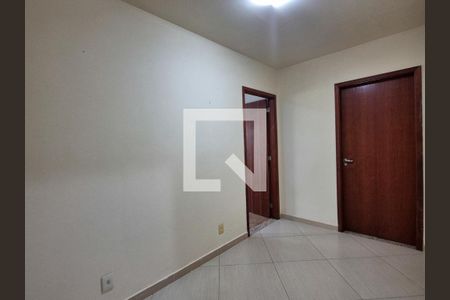 Casa para alugar com 438m², 6 quartos e 8 vagas Casa para alugar com 438m², 6 quartos e 8 vagasQuarto 1