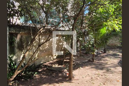 Casa para alugar com 438m², 6 quartos e 8 vagas Casa para alugar com 438m², 6 quartos e 8 vagasÁrea externa