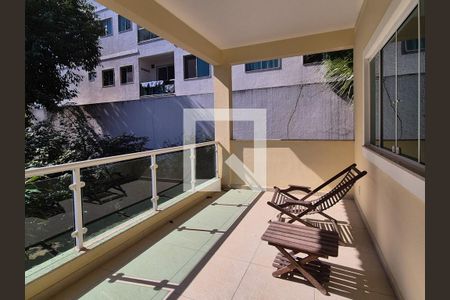 Casa para alugar com 438m², 6 quartos e 8 vagas Casa para alugar com 438m², 6 quartos e 8 vagas2° piso - Varanda