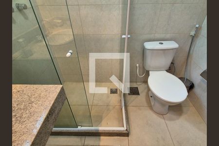 Casa para alugar com 438m², 6 quartos e 8 vagas Casa para alugar com 438m², 6 quartos e 8 vagasBanheiro Social