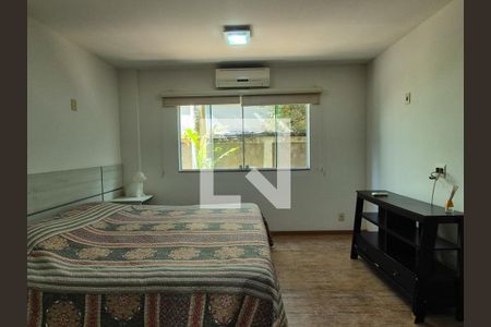 Casa para alugar com 438m², 6 quartos e 8 vagas Casa para alugar com 438m², 6 quartos e 8 vagasQuarto 1