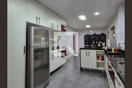 Casa para alugar com 438m², 6 quartos e 8 vagas Casa para alugar com 438m², 6 quartos e 8 vagasCozinha