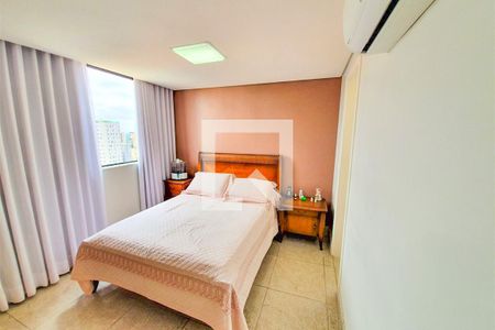 Apartamento à venda com 202m², 3 quartos e 3 vagasQuarto