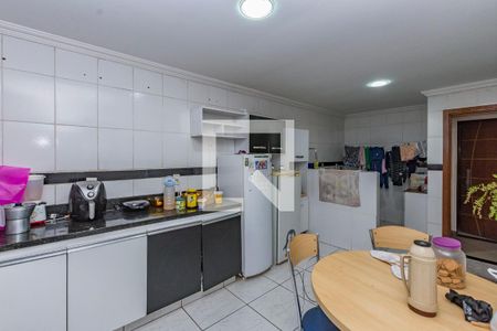 Casa à venda com 700m², 3 quartos e 3 vagasCasa 2 - Cozinha
