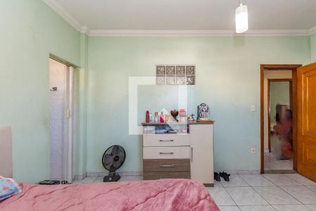 Casa à venda com 700m², 3 quartos e 3 vagasSuíte