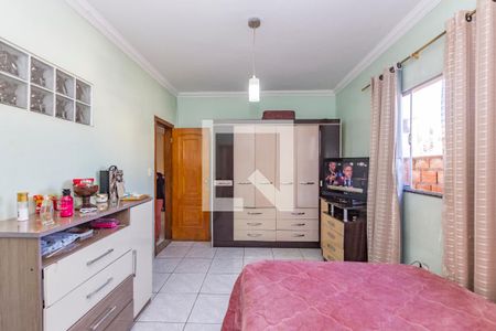 Casa à venda com 700m², 3 quartos e 3 vagasSuíte