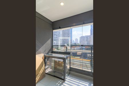 Studio para alugar com 26m², 1 quarto e sem vaga Studio para alugar com 26m², 1 quarto e sem vagaVaranda