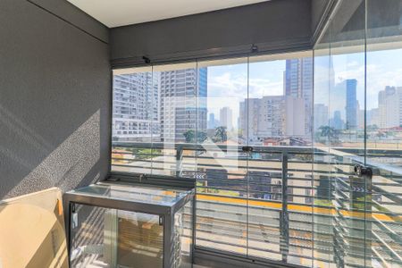 Studio para alugar com 26m², 1 quarto e sem vaga Studio para alugar com 26m², 1 quarto e sem vagaVaranda