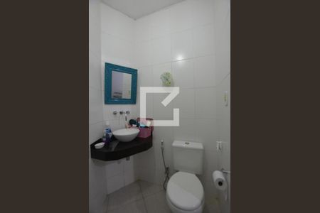 Casa à venda com 160m², 3 quartos e 4 vagasBanheiro da Suite