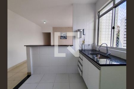Apartamento para alugar com 60m², 2 quartos e 2 vagas Apartamento para alugar com 60m², 2 quartos e 2 vagasCozinha
