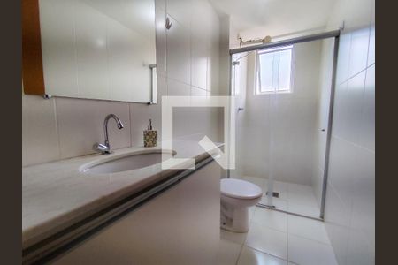 Banheiro de apartamento para alugar com 2 quartos, 60m² em Buritis, Belo Horizonte