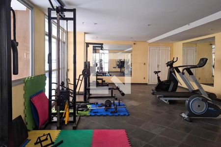 Apartamento à venda com 161m², 3 quartos e 2 vagas Apartamento à venda com 161m², 3 quartos e 2 vagasÁrea comum - Academia