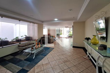 Apartamento à venda com 161m², 3 quartos e 2 vagas Apartamento à venda com 161m², 3 quartos e 2 vagasFachada e portaria