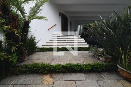 Casa à venda com 600m², 4 quartos e 3 vagasEntrada