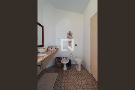 Casa à venda com 600m², 4 quartos e 3 vagasBanheiro da Suíte 1