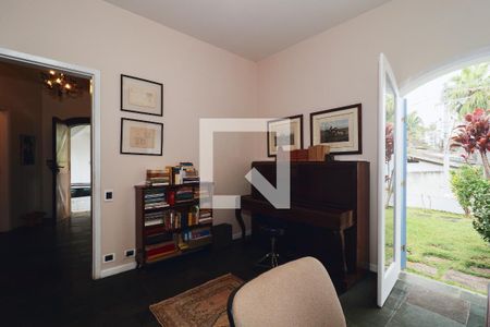 Casa à venda com 600m², 4 quartos e 3 vagasEscritório