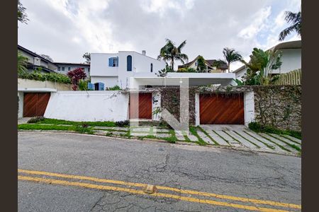 Casa à venda com 600m², 4 quartos e 3 vagasFachada