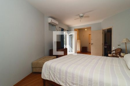 Casa à venda com 600m², 4 quartos e 3 vagasSuíte 1