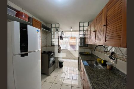 Apartamento à venda com 75m², 2 quartos e 1 vagaCozinha