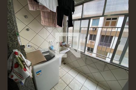 Apartamento à venda com 75m², 2 quartos e 1 vagaÁrea de Serviço