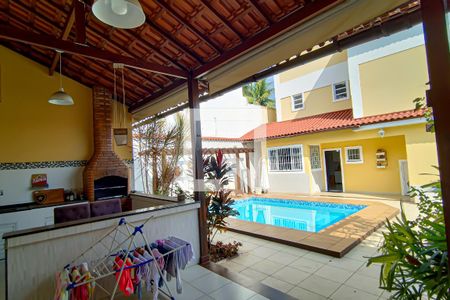 Casa à venda com 450m², 5 quartos e 2 vagasarea de lazer