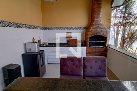 Casa à venda com 450m², 5 quartos e 2 vagasarea de lazer - churrasqueira