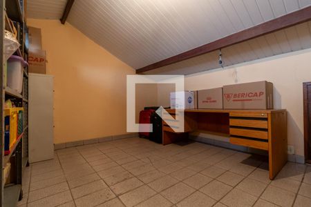 Casa à venda com 216m², 3 quartos e 4 vagasSótão